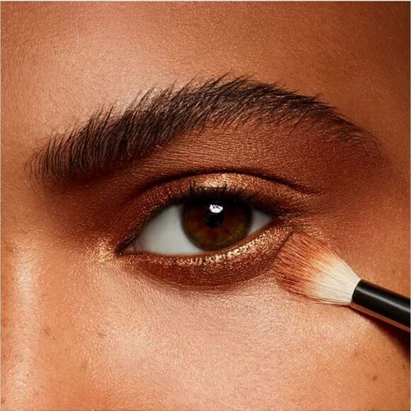 MAC Frost Shadow in Amber Lights (SHIMMERING GOLDEN BRONZE) - Picture 8 of 15